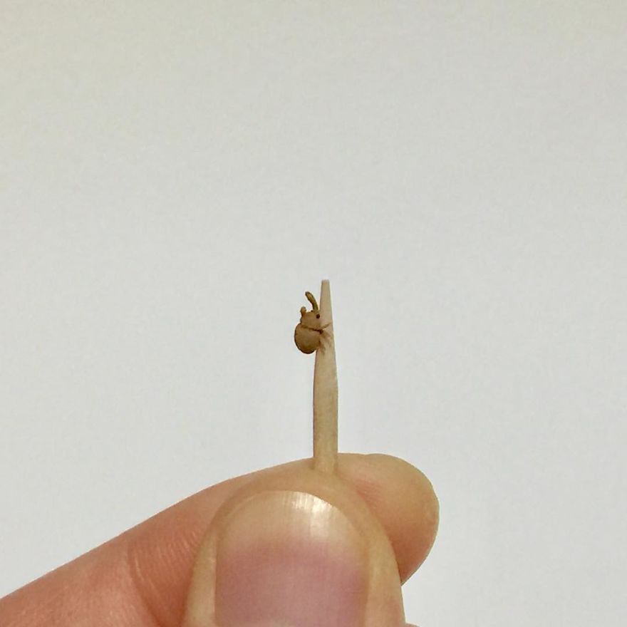 Japanese Artist Kakuho Fujii Creates Tiniest Animal Sculptures