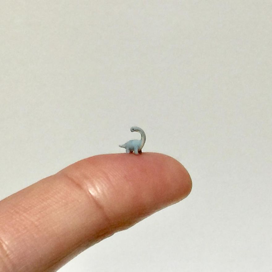 Japanese Artist Kakuho Fujii Creates Tiniest Animal Sculptures