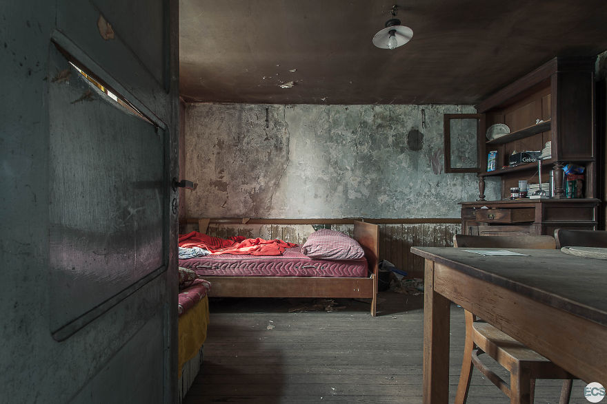 Do Not Forget Me: Capturing The Past Of Abandoned Places