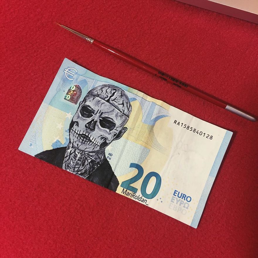 Mari Roldán The Young Artist Who Paints On Money