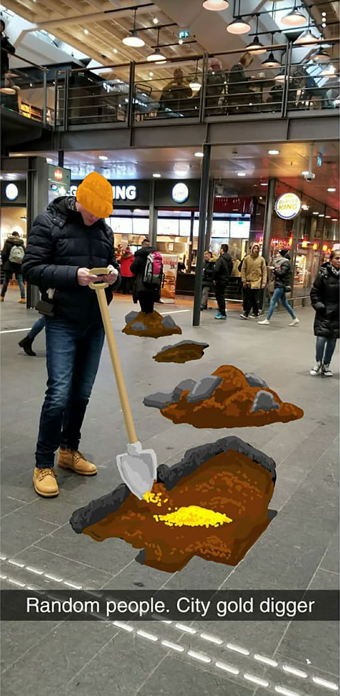 Meet Geeohsnap - The Guy Who Lives In His Own Fantasy World.