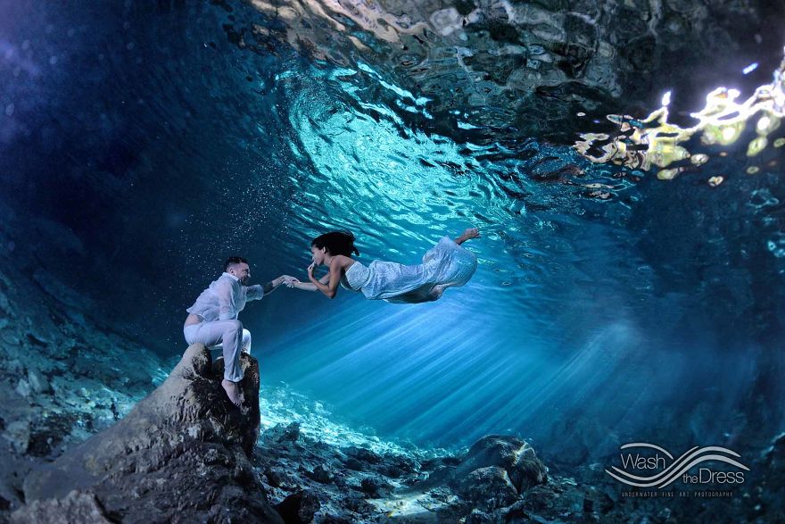I Capture Love Underwater – Artistic Portraits