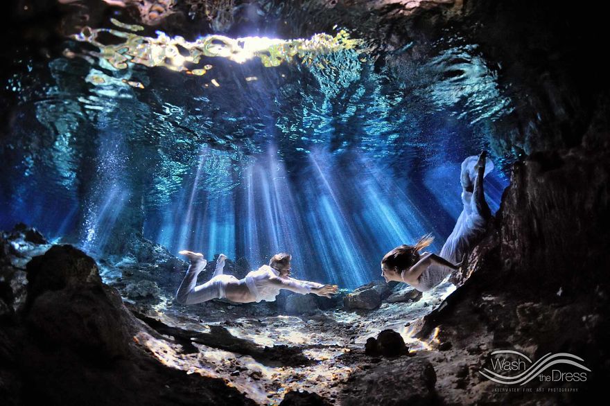 I Capture Love Underwater – Artistic Portraits