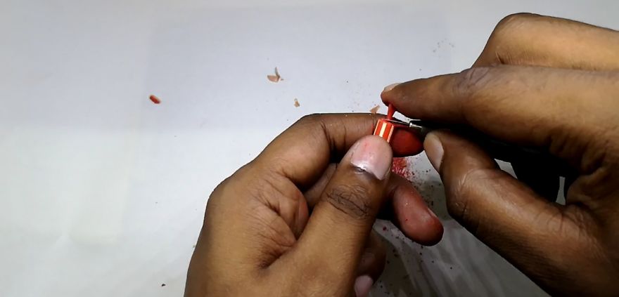 Unique Way To Propose Using A Pencil Sculpture Artwork Unique Way To Propose Using A Pencil Sculpture Artwork