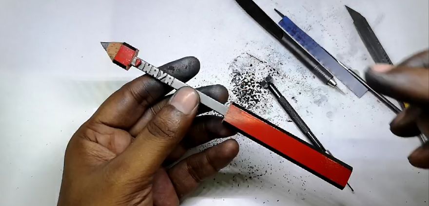 Unique Way To Propose Using A Pencil Sculpture Artwork Unique Way To Propose Using A Pencil Sculpture Artwork