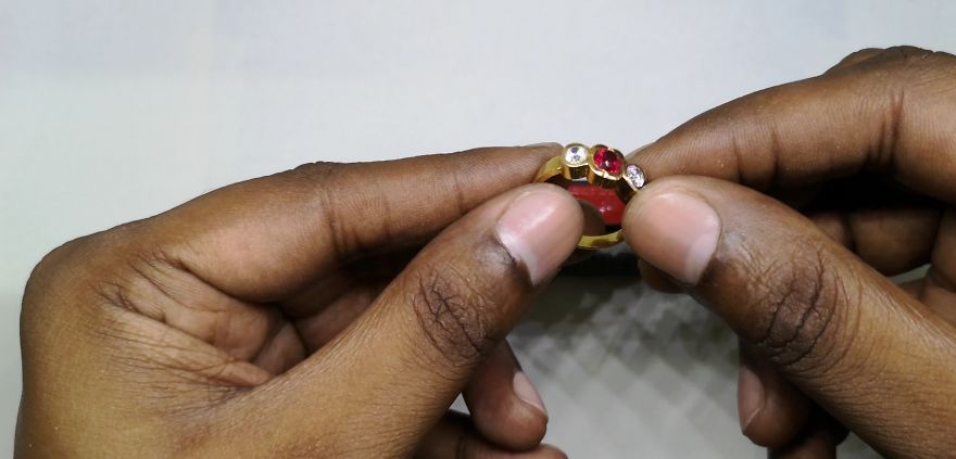 Unique Way To Propose Using A Pencil Sculpture Artwork Unique Way To Propose Using A Pencil Sculpture Artwork