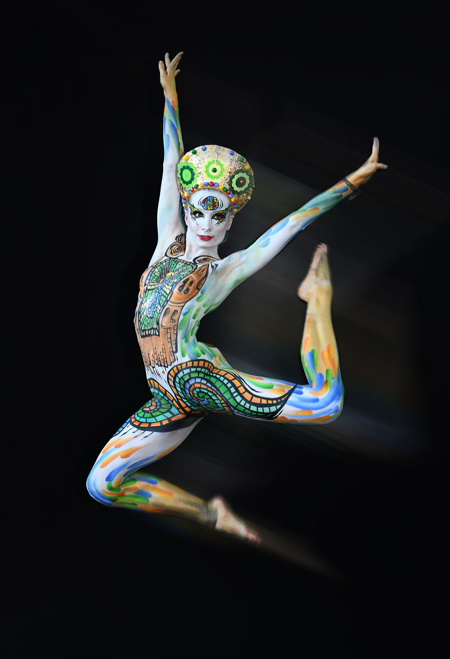 Artist: Lorraine Haise