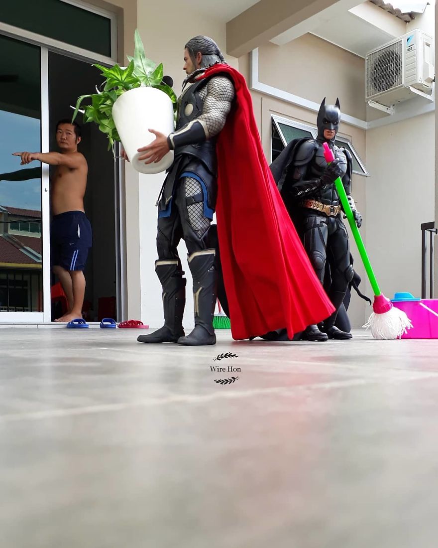 With Just One Smartphone, Man Makes Incredible Pictures Of Him With Toy Superheroes Using Perspective