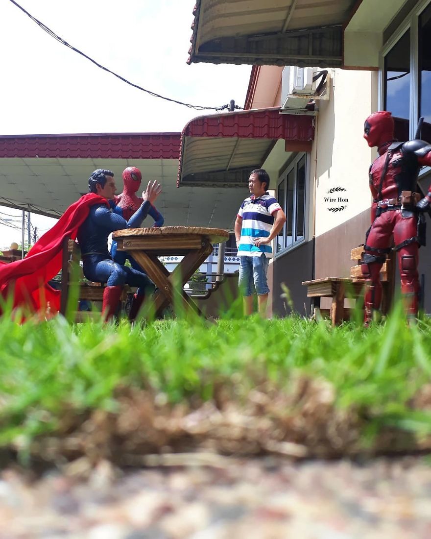 With Just One Smartphone, Man Makes Incredible Pictures Of Him With Toy Superheroes Using Perspective