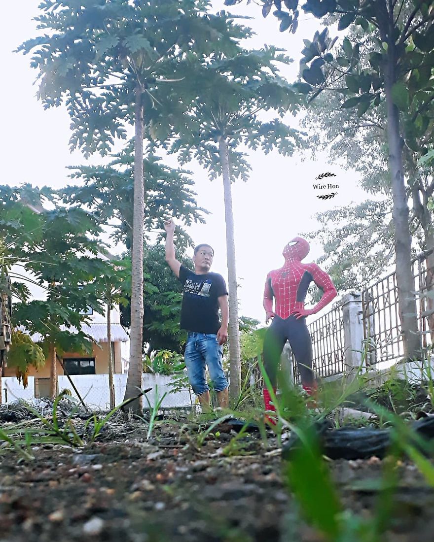 With Just One Smartphone, Man Makes Incredible Pictures Of Him With Toy Superheroes Using Perspective