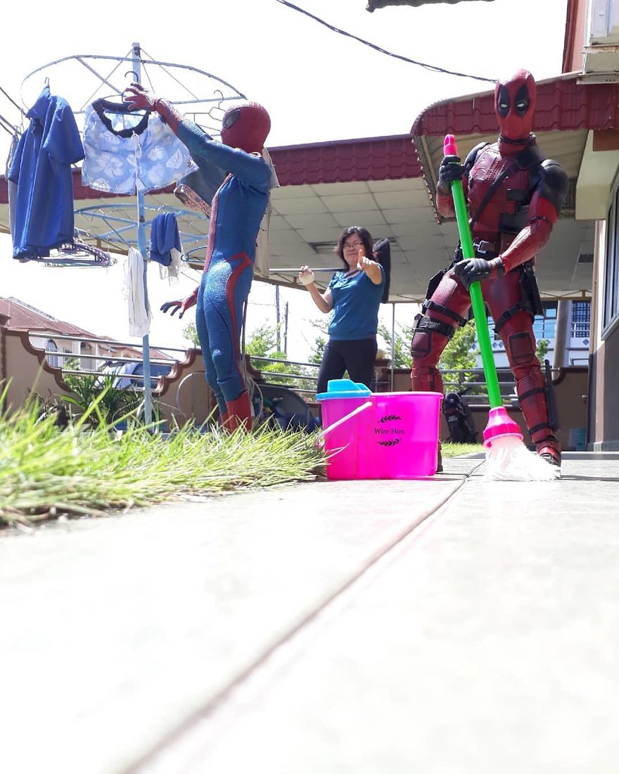 With Just One Smartphone, Man Makes Incredible Pictures Of Him With Toy Superheroes Using Perspective