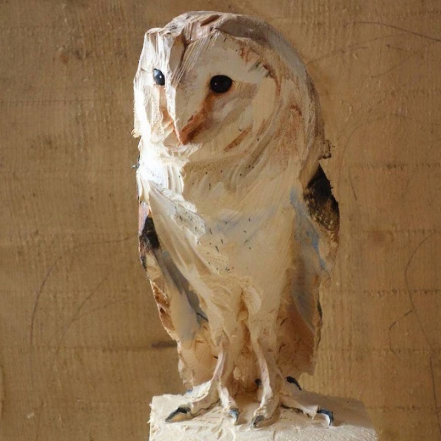 Artist Uses A Chainsaw To Transform Wood Into Stunning Sculptures