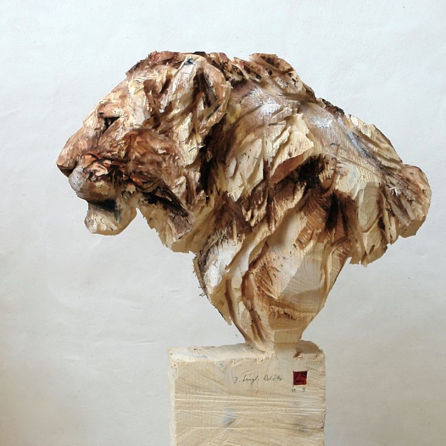 Artist Uses A Chainsaw To Transform Wood Into Stunning Sculptures Artist Uses A Chainsaw To Transform Wood Into Stunning Sculptures