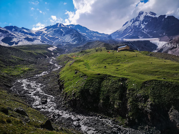 Expedition To Mount Kazbek: Day 2 – From Tbilisi To 2990 M. Elevation