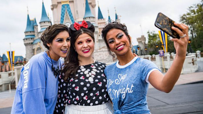 Disney World Offers To Turn Grown Women Into Princesses And Not Everyone Thinks It's A Good Idea