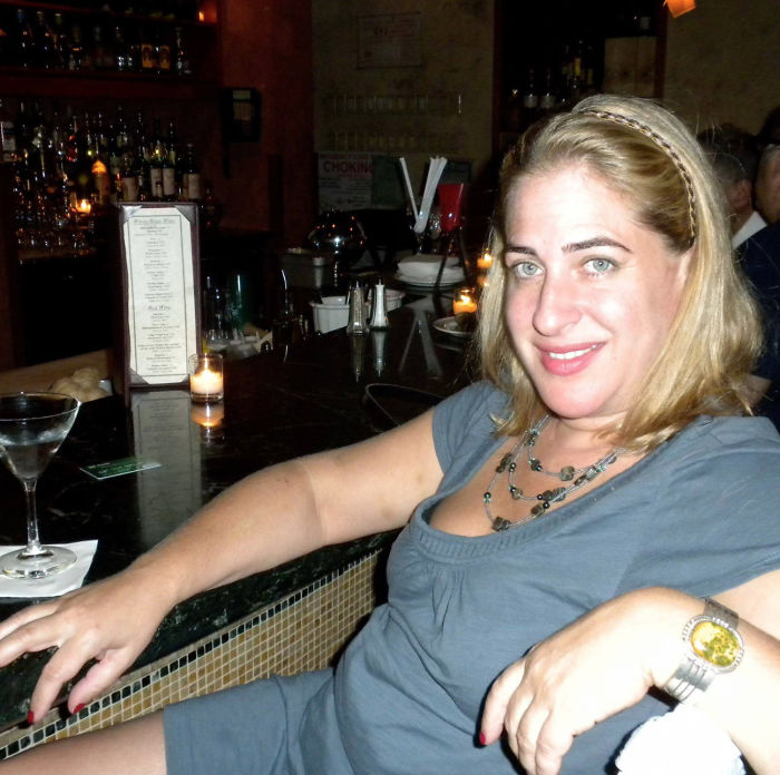 Woman Refuses To Sit Next To A Crying Baby On Plane, Gets Instant Karma Woman Refuses To Sit Next To A Crying Baby On Plane, Gets Instant Karma