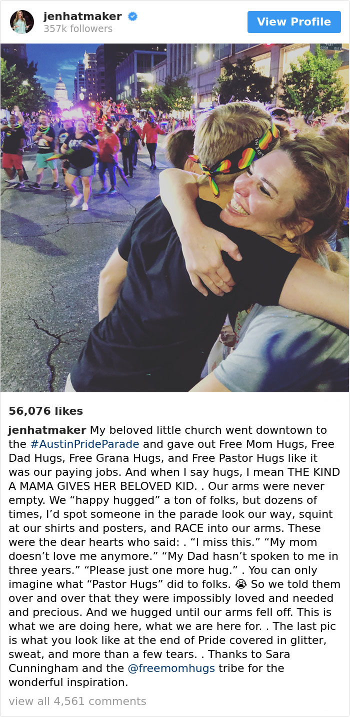 Church Offers ‘Free Mom Hugs’ To People Shunned By Their Families For Being Gay, And Their Reactions Are Heart-Melting Church Offers ‘Free Mom Hugs’ To People Shunned By Their Families For Being Gay, And Their Reactions Are Heart-Melting