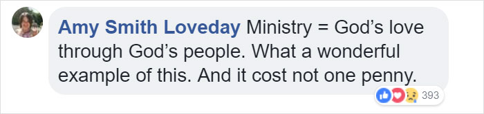 Church Offers ‘Free Mom Hugs’ To People Shunned By Their Families For Being Gay, And Their Reactions Are Heart-Melting Church Offers ‘Free Mom Hugs’ To People Shunned By Their Families For Being Gay, And Their Reactions Are Heart-Melting