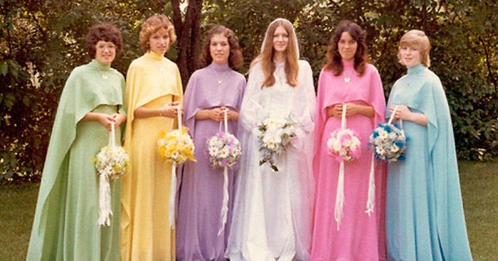 46 Ridiculous Vintage Bridesmaids Dresses That Show Just How Much Time Has Changed