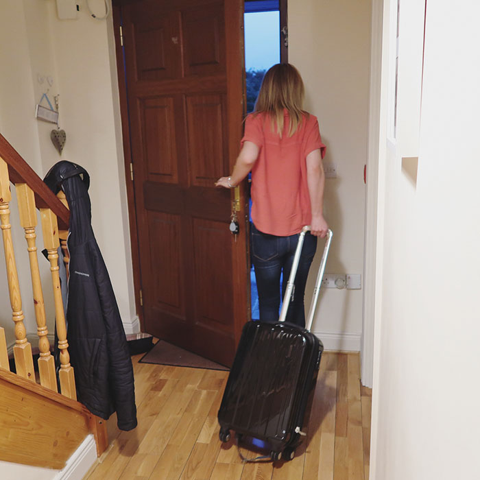 People Are Laughing At The Way This Guy Trolled Jennifer Lopez's New Look (10 Pics) People Are Laughing At The Way This Guy Trolled Jennifer Lopez's New Look (10 Pics)