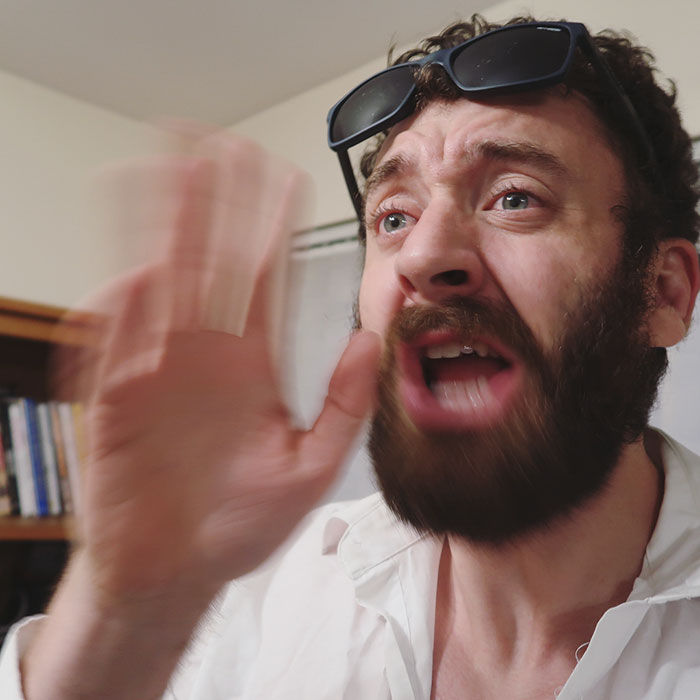 People Are Laughing At The Way This Guy Trolled Jennifer Lopez's New Look (10 Pics) People Are Laughing At The Way This Guy Trolled Jennifer Lopez's New Look (10 Pics)