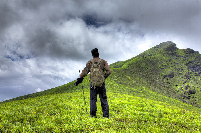 How To Keep Safe While Hiking