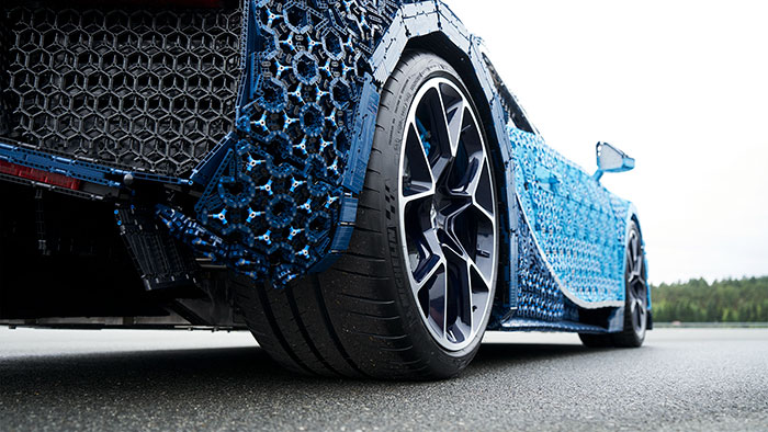 LEGO Builds Bugatti Chiron From 1,000,000+ LEGO Bricks, And This Test-Drive Video Shows Just How Epic It Truly Is LEGO Builds Bugatti Chiron From 1,000,000+ LEGO Bricks, And This Test-Drive Video Shows Just How Epic It Truly Is