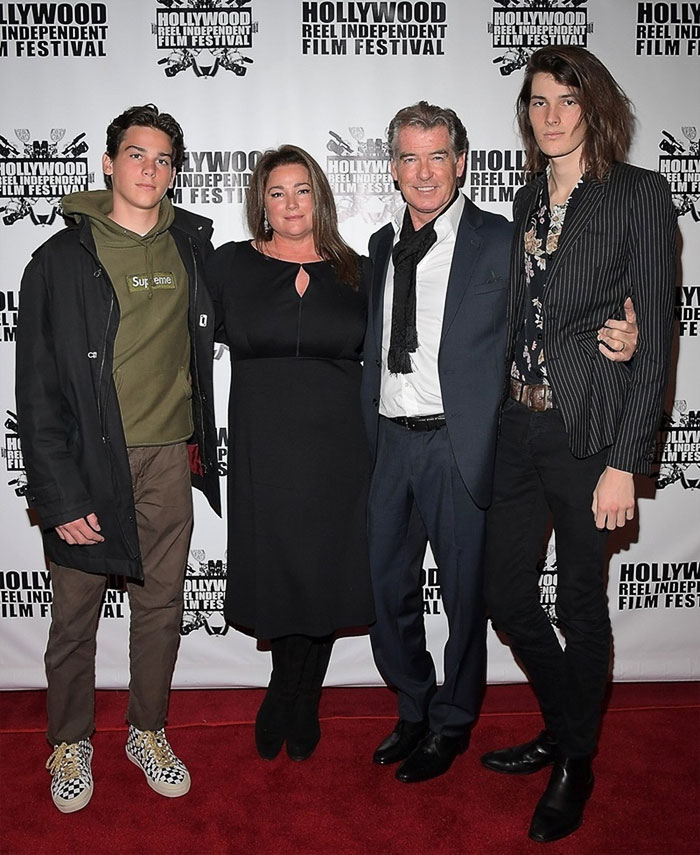 Pierce Brosnan And His Wife Celebrate 25th Anniversary, And Their Pics Throughout The Years Are Relationship Goals Pierce Brosnan And His Wife Celebrate 25th Anniversary, And Their Pics Throughout The Years Are Relationship Goals