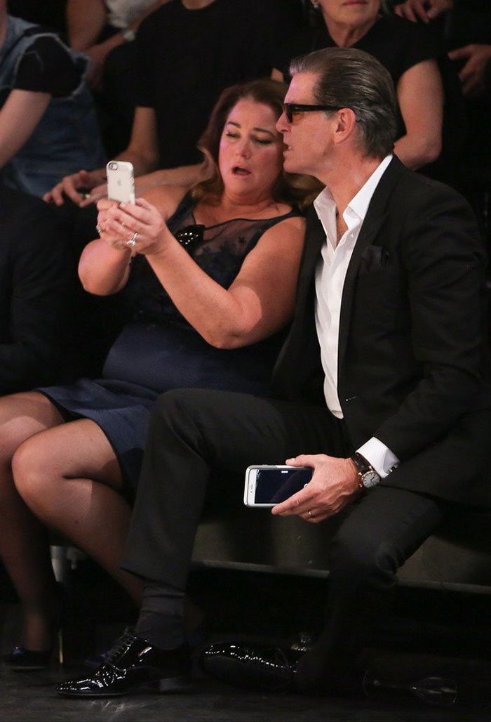 Pierce Brosnan And His Wife Celebrate 25th Anniversary, And Their Pics Throughout The Years Are Relationship Goals Pierce Brosnan And His Wife Celebrate 25th Anniversary, And Their Pics Throughout The Years Are Relationship Goals