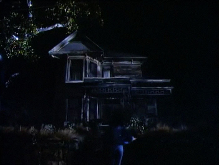 Twitter Is Laughing Out Loud At The Way Michael Jackson's "Thriller" Looked From The Girl's Perspective Twitter Is Laughing Out Loud At The Way Michael Jackson's "Thriller" Looked From The Girl's Perspective