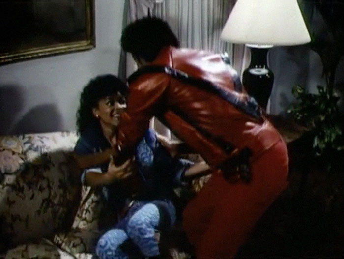 Twitter Is Laughing Out Loud At The Way Michael Jackson's "Thriller" Looked From The Girl's Perspective Twitter Is Laughing Out Loud At The Way Michael Jackson's "Thriller" Looked From The Girl's Perspective
