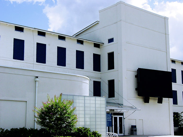 Art Students Notice A Painting That Looks Like Jesus And It Escalates Into A New 'Religion'