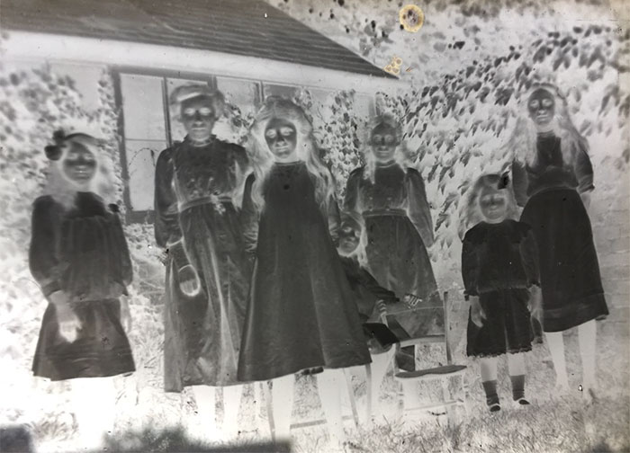 Man Finds 100-Year-Old Photo Negatives Inside Old Box He Buys For £4, Son 'Develops' Them Using Photoshop Man Finds 100-Year-Old Photo Negatives Inside Old Box He Buys For £4, Son 'Develops' Them Using Photoshop