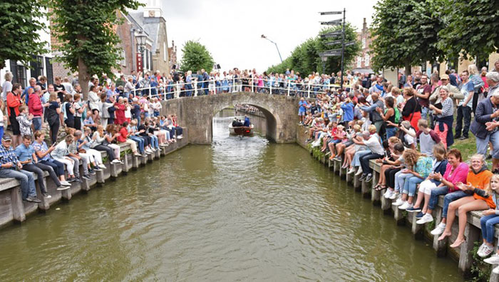 The Way This Man's Body Looks After Swimming 163 Km In 55 Hours Will Freak You Out The Way This Man's Body Looks After Swimming 163 Km In 55 Hours Will Freak You Out