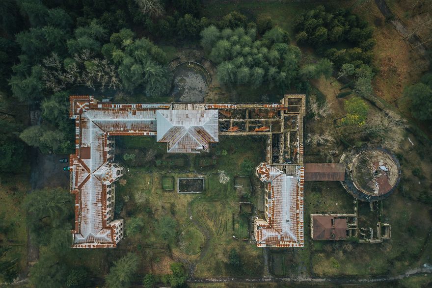 I've Captured the Beauty of Deserted Sanatorium from Soviet Era I've Captured the Beauty of Deserted Sanatorium from Soviet Era