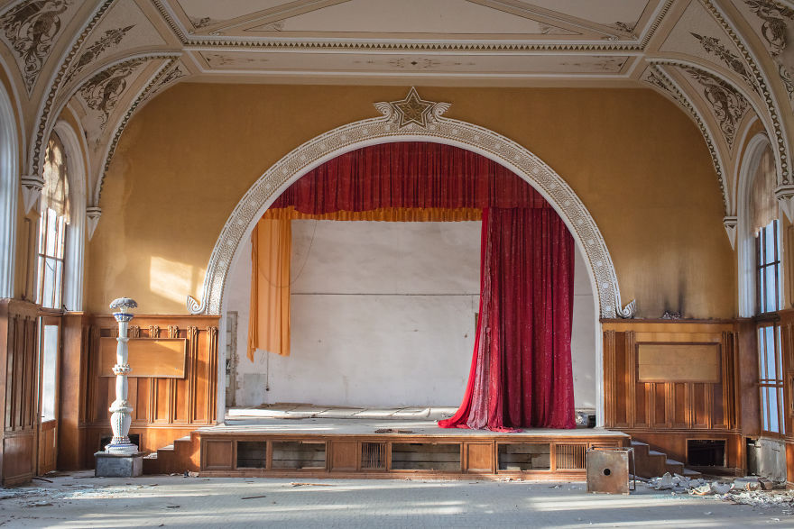 I've Captured the Beauty of Deserted Sanatorium from Soviet Era