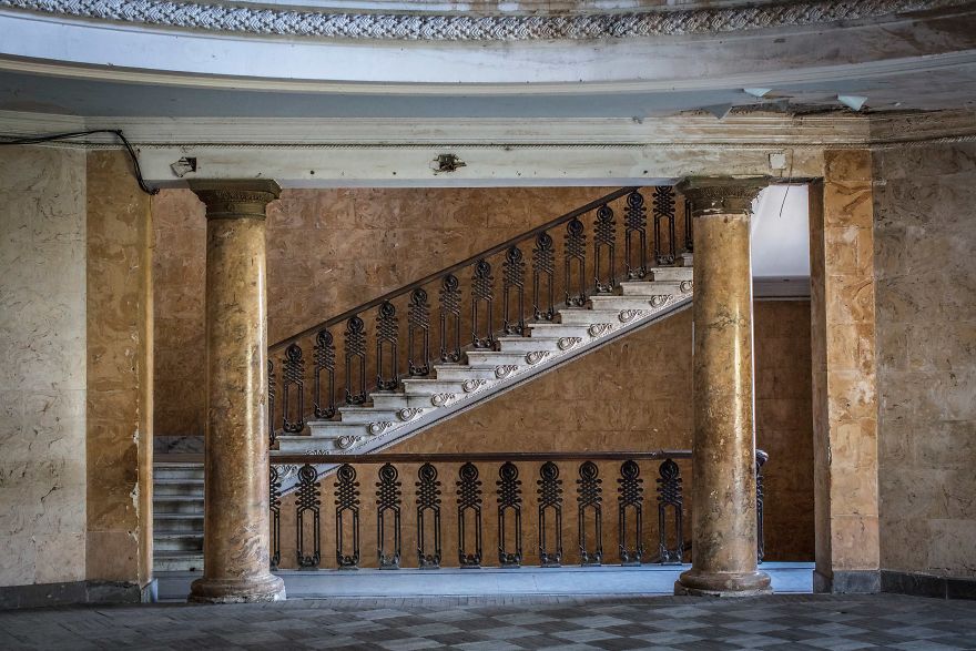 I've Captured the Beauty of Deserted Sanatorium from Soviet Era