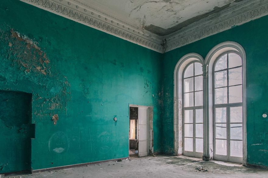 I've Captured the Beauty of Deserted Sanatorium from Soviet Era