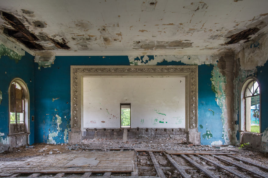 I've Captured the Beauty of Deserted Sanatorium from Soviet Era