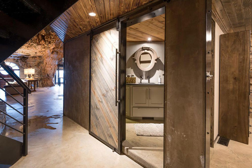 Someone Is Selling An Unbelievable Home Hidden Inside A Cave, And The Interior Is Even Better Than The Exterior