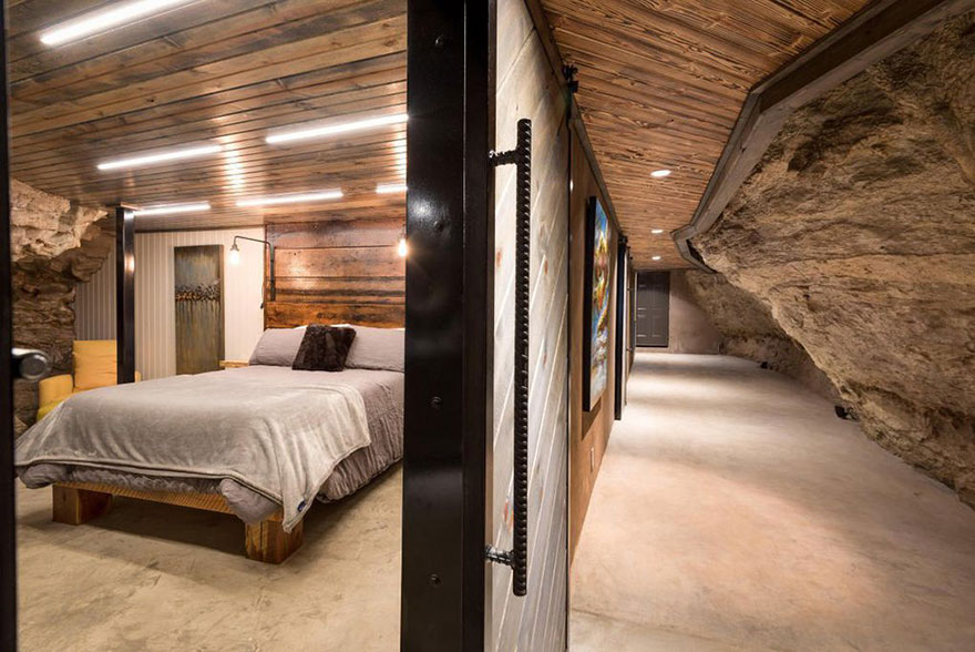 Someone Is Selling An Unbelievable Home Hidden Inside A Cave, And The Interior Is Even Better Than The Exterior Someone Is Selling An Unbelievable Home Hidden Inside A Cave, And The Interior Is Even Better Than The Exterior