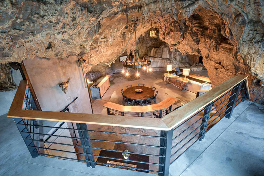 Someone Is Selling An Unbelievable Home Hidden Inside A Cave, And The Interior Is Even Better Than The Exterior
