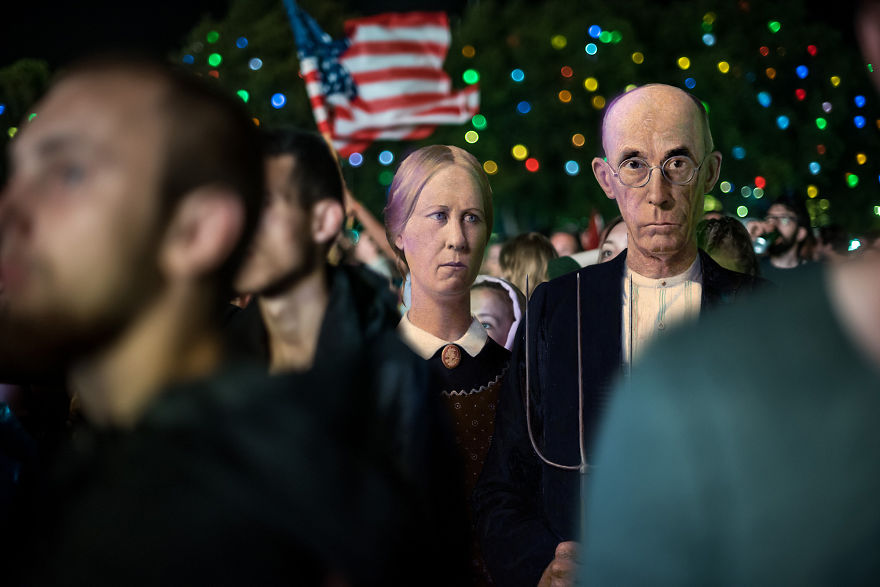 Grant Wood - American Gothic (1930)