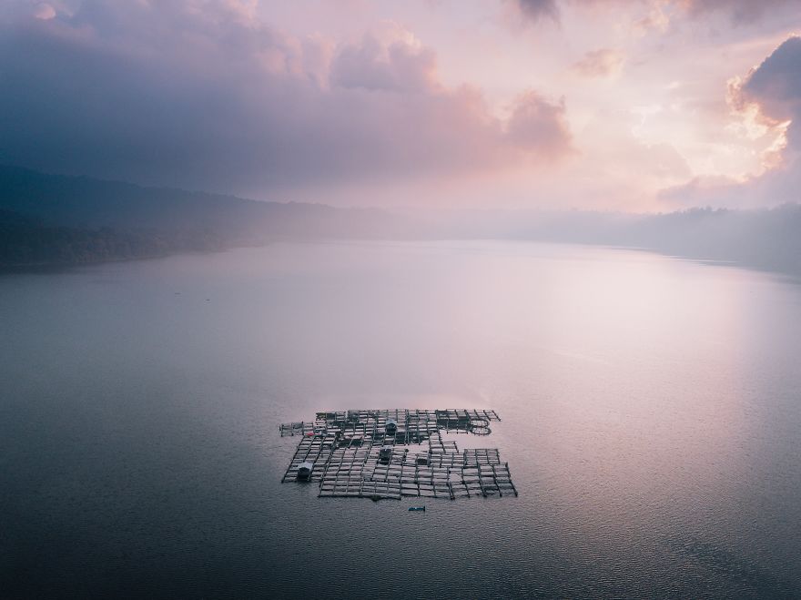 18 Finalists From The World's Largest Photo Competition 18 Finalists From The World's Largest Photo Competition