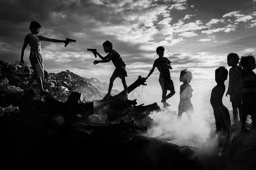 18 Finalists From The World's Largest Photo Competition 18 Finalists From The World's Largest Photo Competition