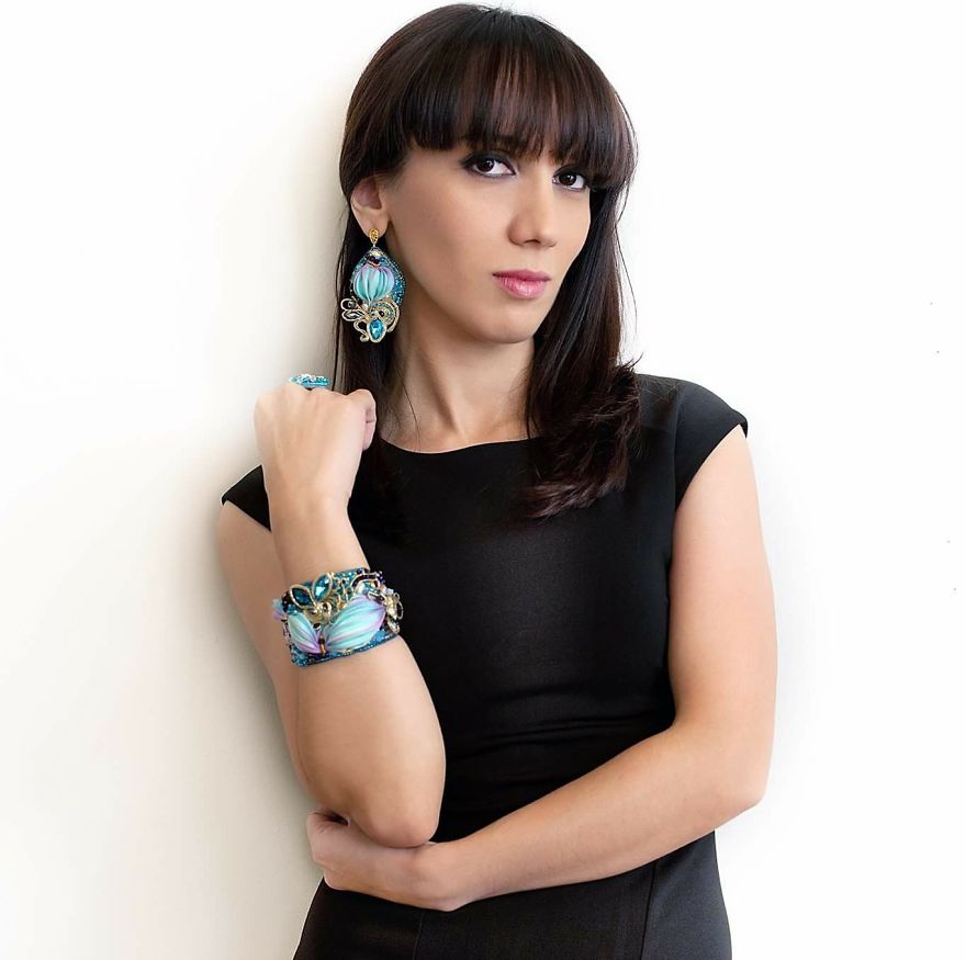 Amazing Shibori Handicraft Accessories Made By Georgian Designer