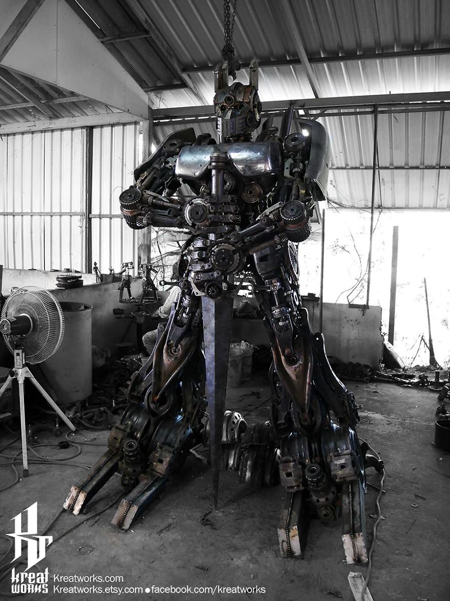 Artist Uses Recycled Metal To Make His Sculptures And The Result Is Incredible