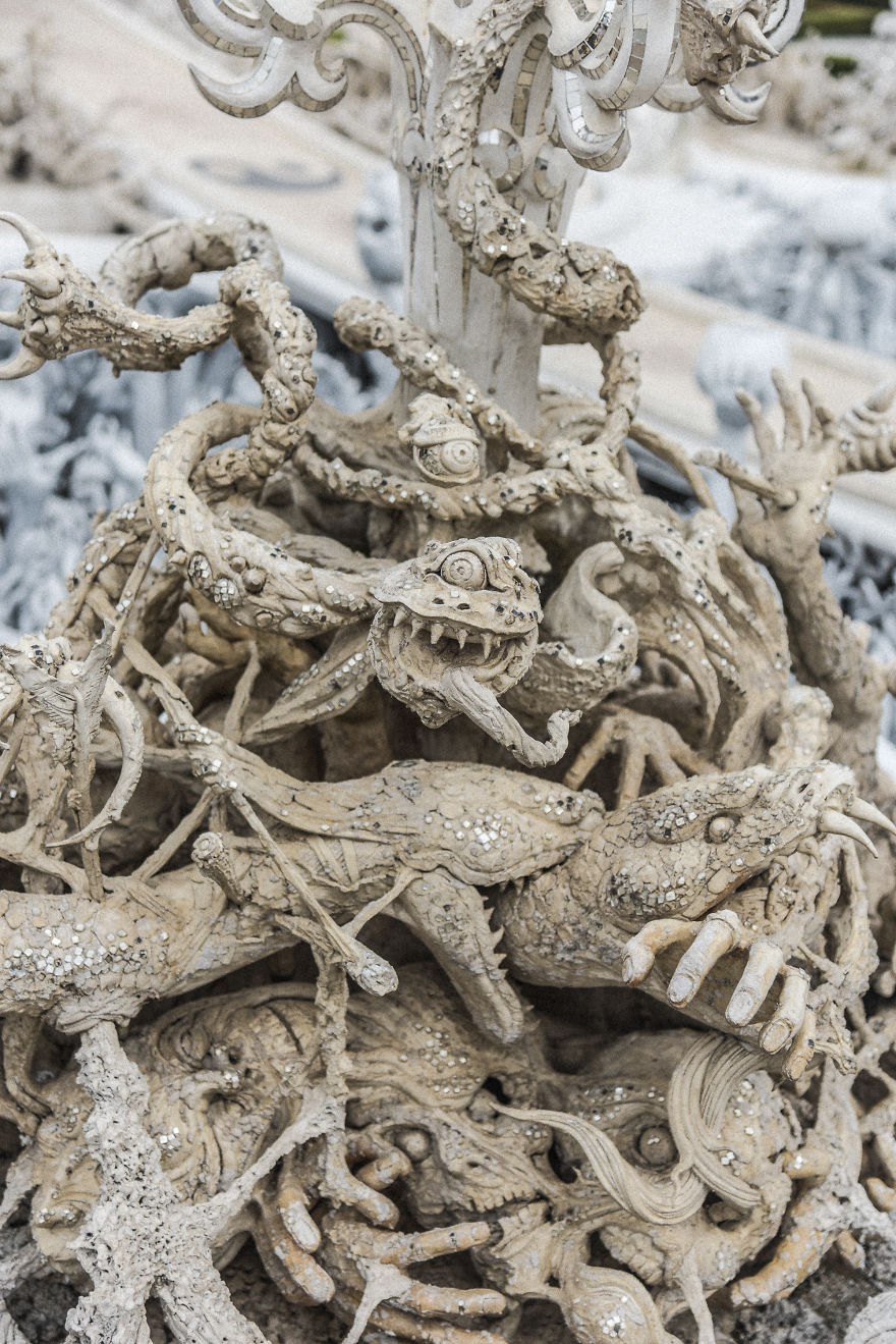 This White Temple In Thailand Is Both Heaven And Hell