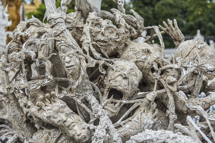 This White Temple In Thailand Is Both Heaven And Hell
