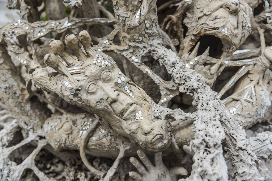 This White Temple In Thailand Is Both Heaven And Hell